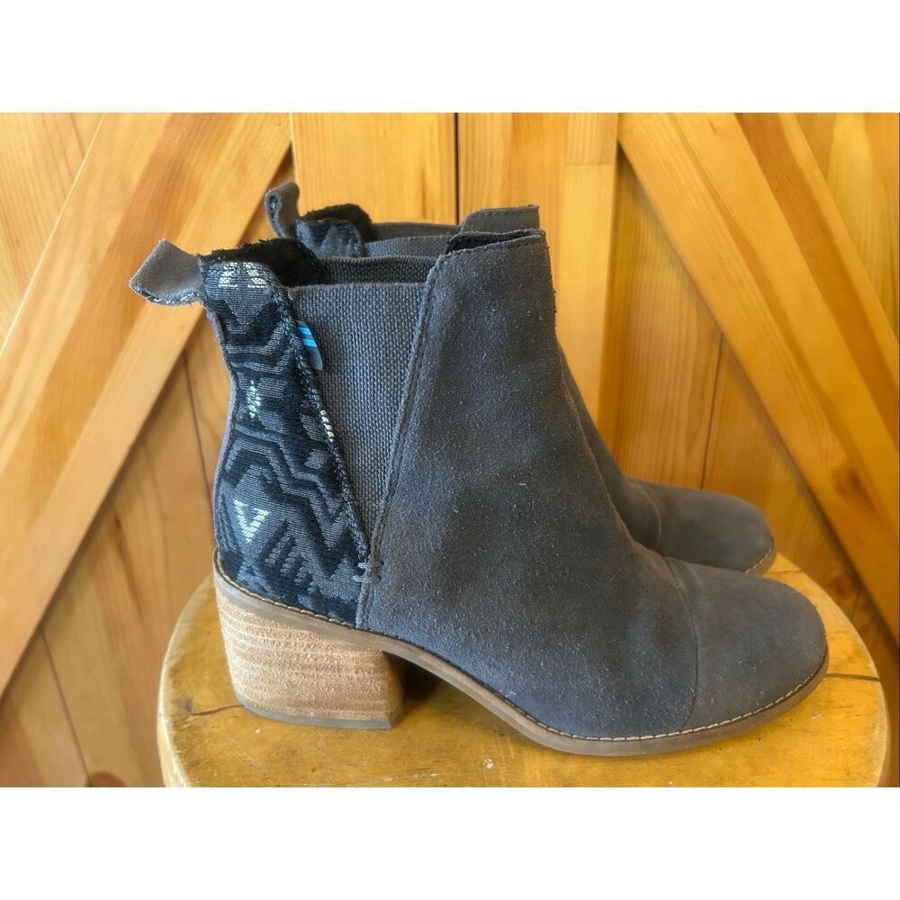 Toms Esme Forged Iron Suede Jacquard Chelsea BOOTS Size 7.5